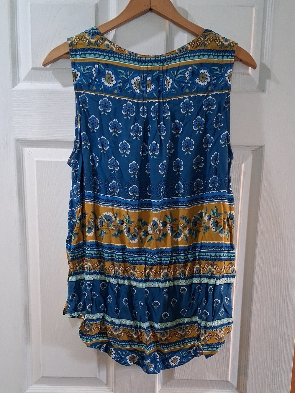 Sleeveless Blue & Mustard Patterned Women's Top - Picture 3 of 4